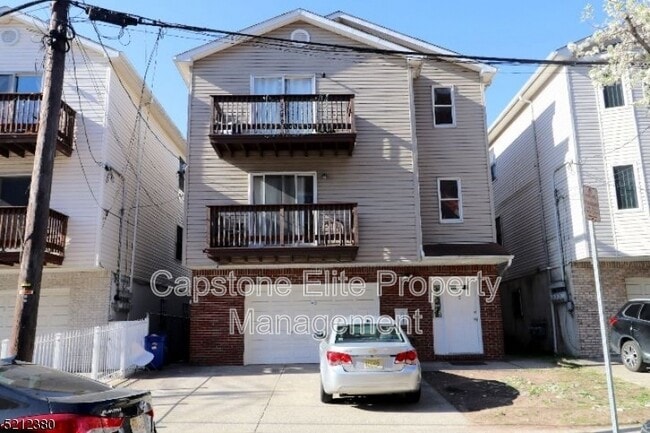 Building Photo - 45-47 Vesey Street