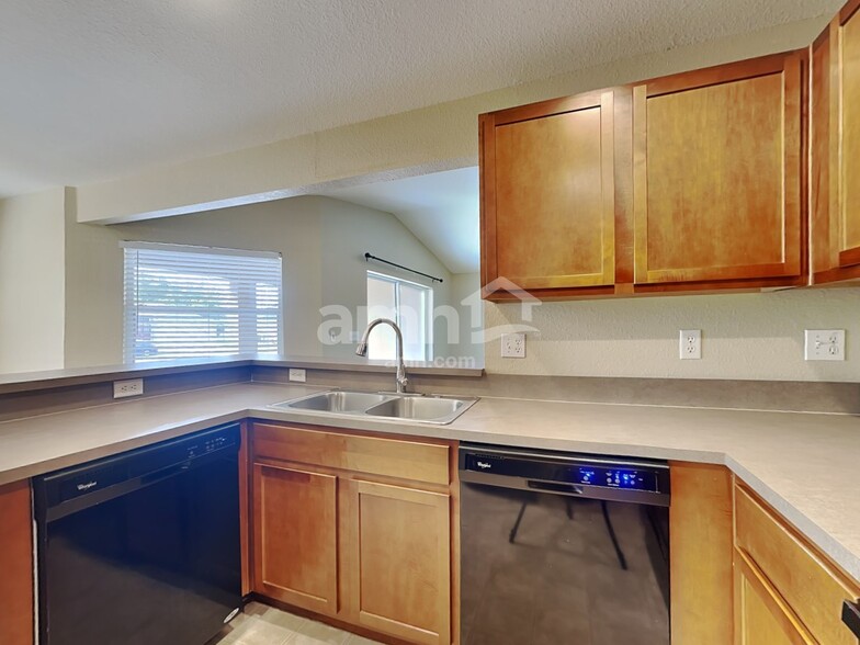 Building Photo - 3545 Marsh Wren St