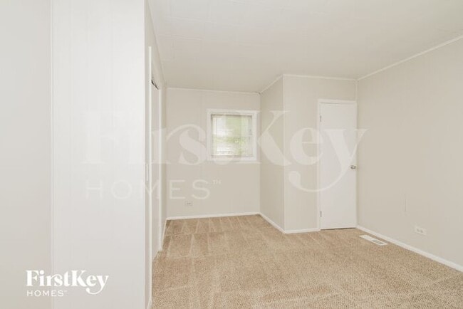 Building Photo - 671 Marine Dr