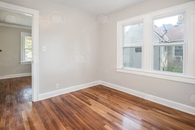 Building Photo - 5517 Woodland Ave