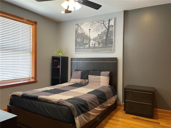 Building Photo - 5746 De Giverville Ave