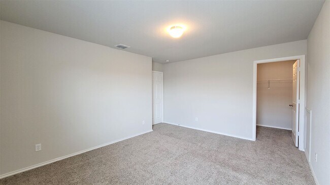 Building Photo - Beautiful two story home in Highland Farms!