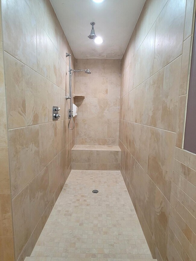 Building Photo - 7922 Steeplechase Ln