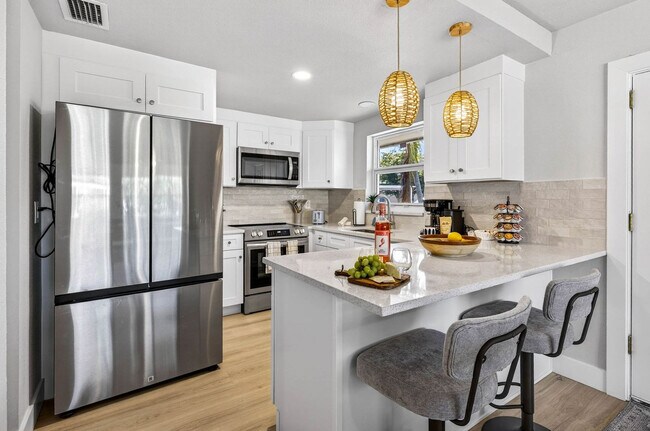 Building Photo - 153 Vista Hermosa Cir