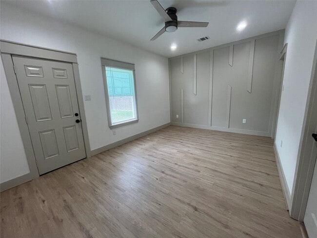 Building Photo - 19307 Sears Dr