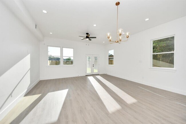 Building Photo - 9023 Spaulding St