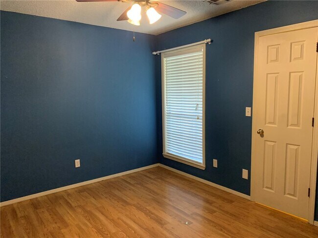 Building Photo - 1302 N Flamingo Rd