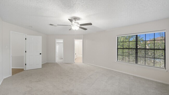 Building Photo - 1073 Stone Hollow