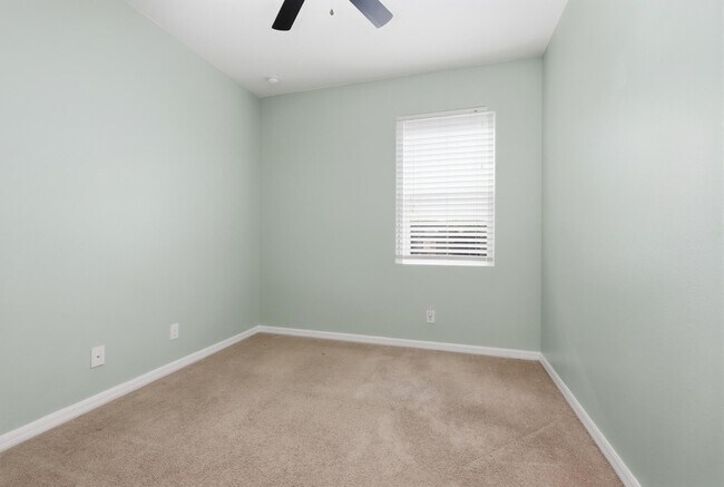 Building Photo - 740 Preakness Cir