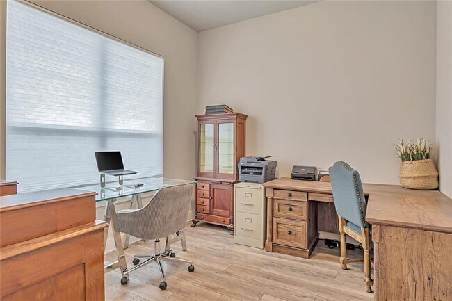 Building Photo - 175 Brooks Ranch Dr