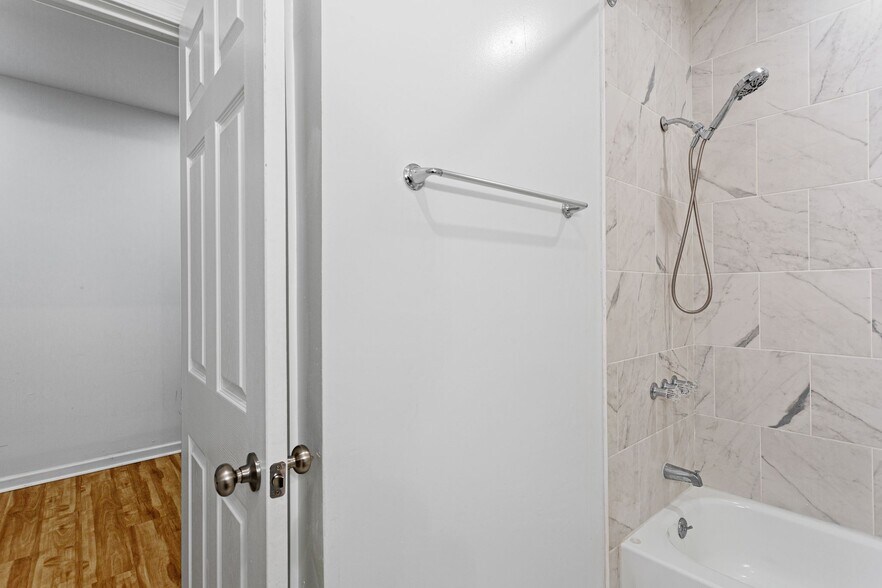 Building Photo - 4047 N Broad St