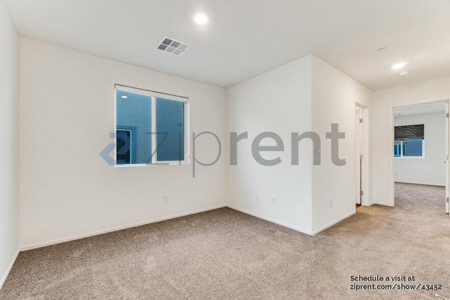 Building Photo - 4118 Lunar Cyn Ave