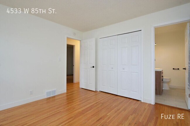 Building Photo - 4533 W 85th St