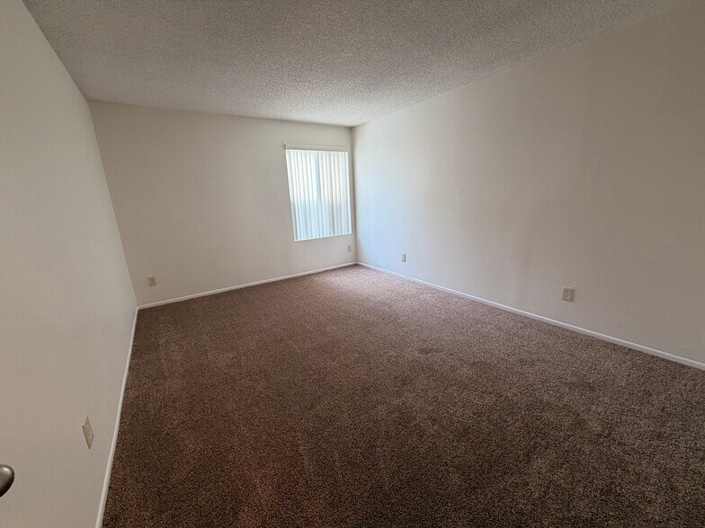 Specious Bedroom - 24851 Walnut St