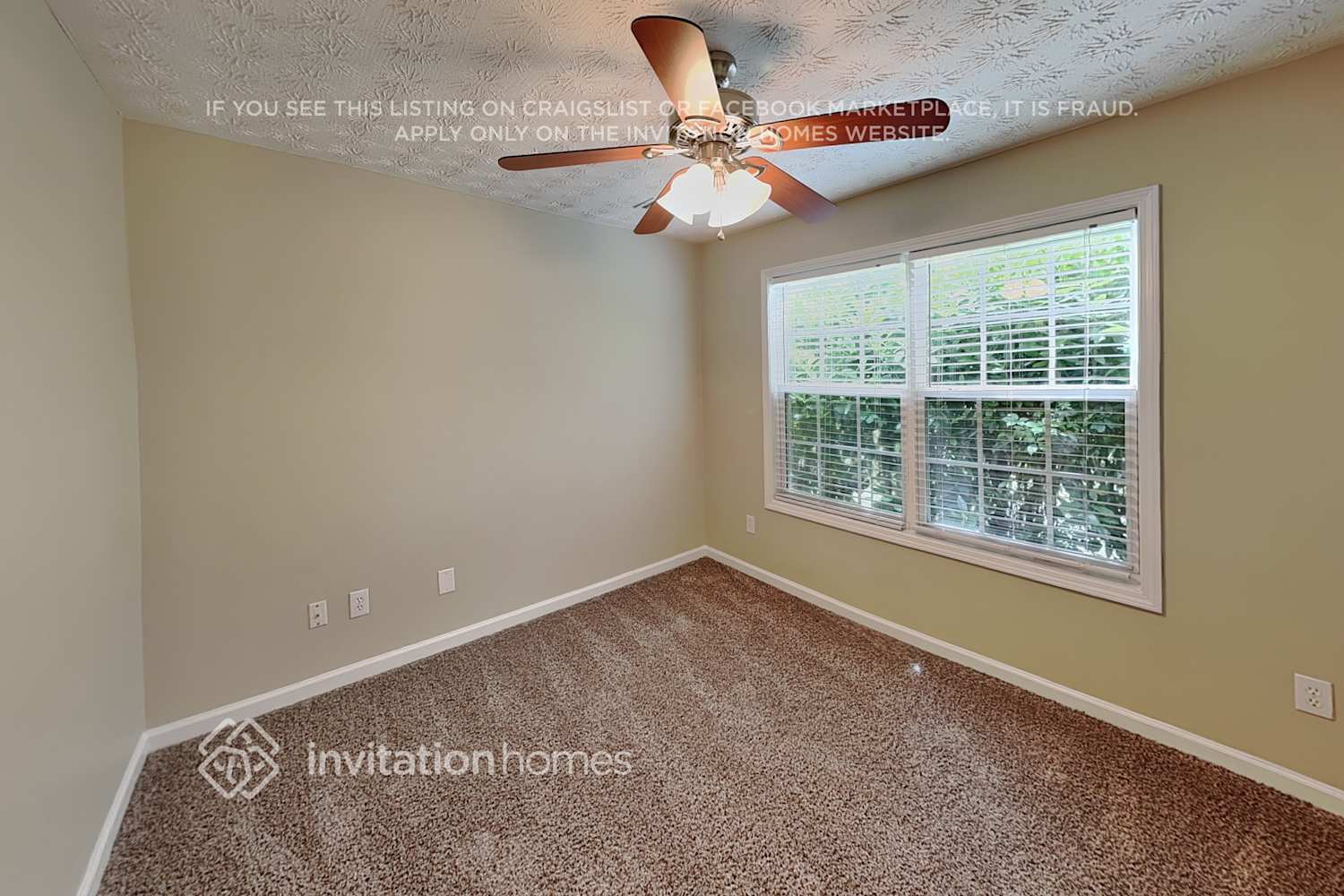Building Photo - 898 Kendall Park Dr