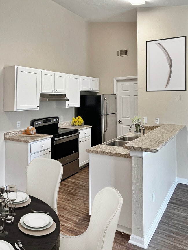 Budget Friendly - Crescent Ridge Apartments