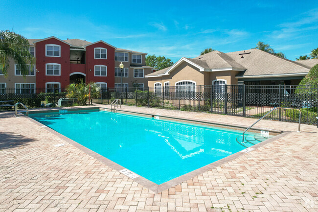 Pool - Villas at Lake Smart Apartments