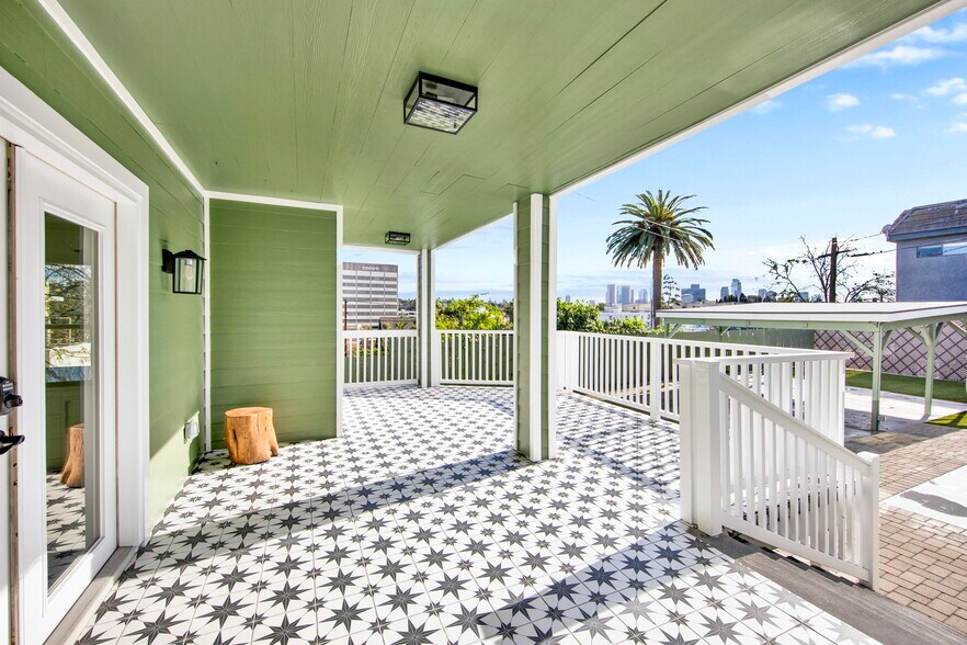 Building Photo - 2124 Reservoir St