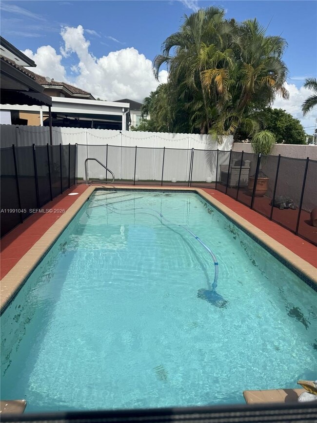 Building Photo - 15318 SW 41st Terrace