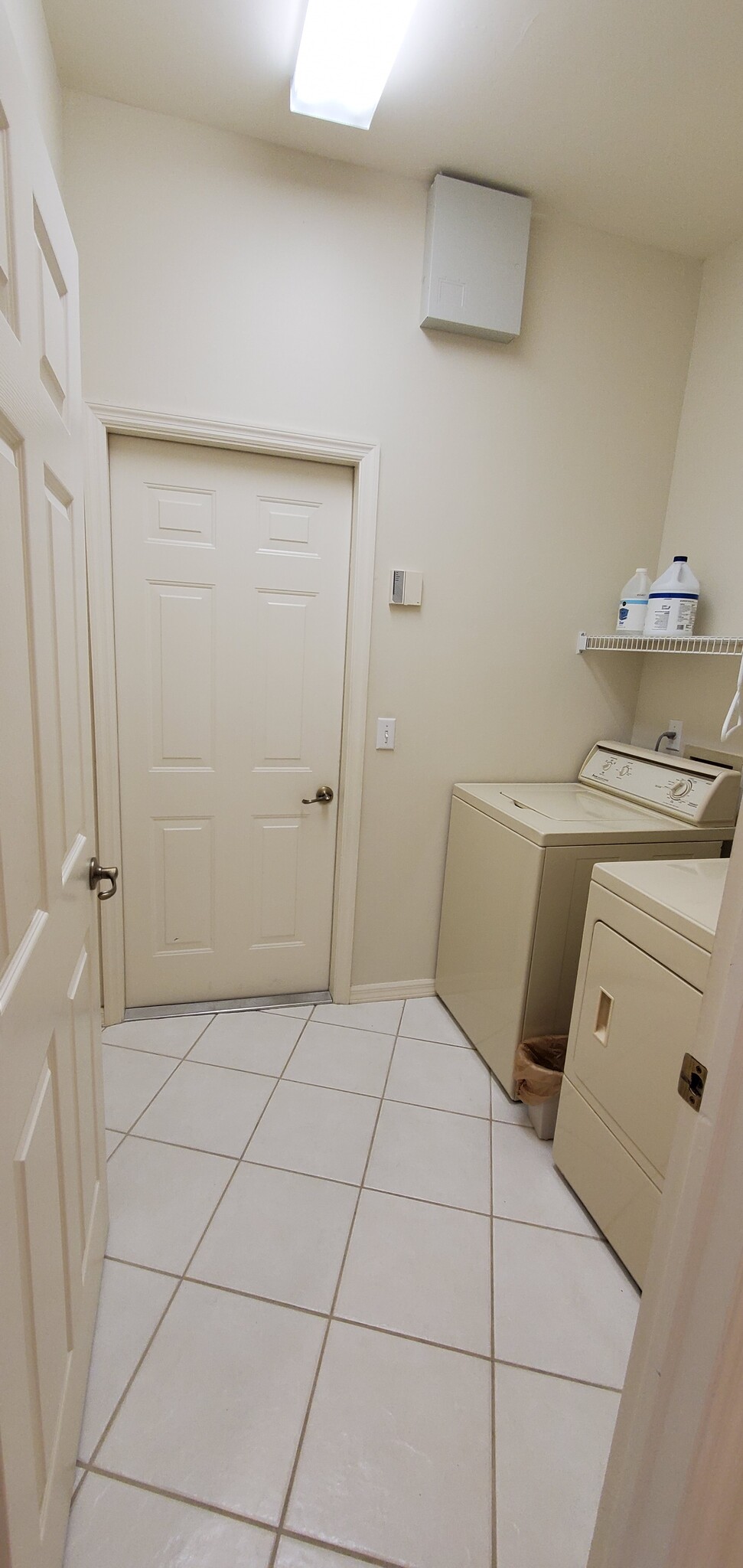 Building Photo - 407 Crossfield Cir