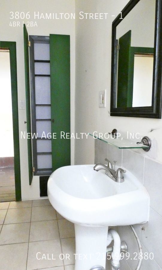 Building Photo - Bi-level apartment available in Powelton V...