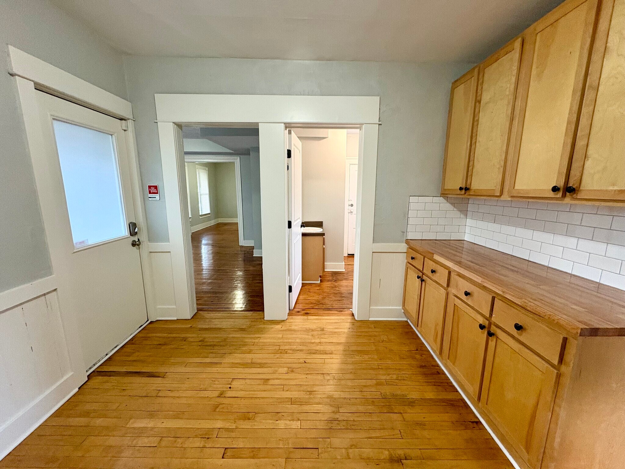 Building Photo - 704 Coit Ave NE