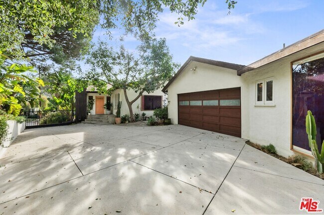 Building Photo - 2316 Laurelmont Pl