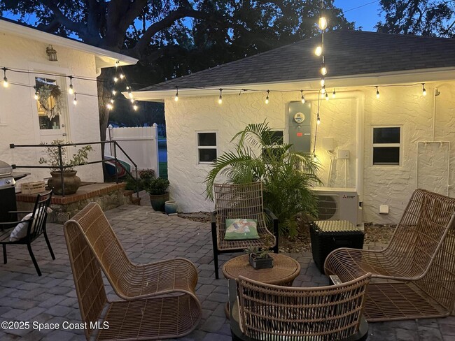 Building Photo - 346 3rd Ave