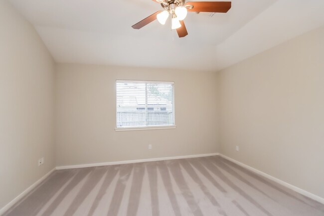 Building Photo - 16310 Great Forest Ct