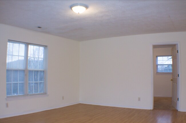 Building Photo - 1416 Highland Ave