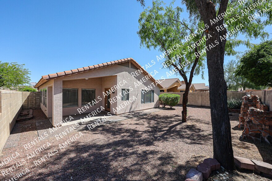 Building Photo - 17463 W Rock Wren Ct