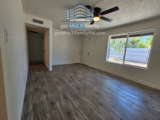 Building Photo - 2535 W Missouri Ave