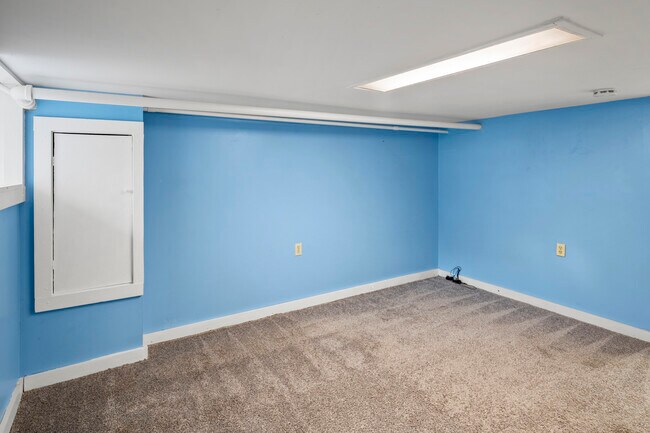 Building Photo - 1109 W 40th St