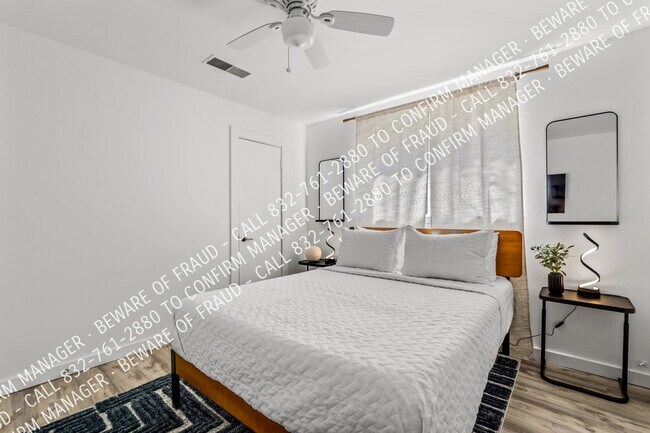 Building Photo - 12811 Pandora Dr