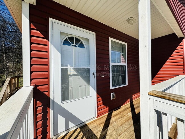 Building Photo - 4609 Kirkland Ave