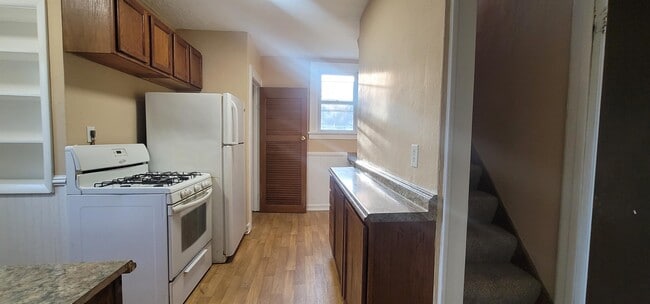 Building Photo - 1602 Price St