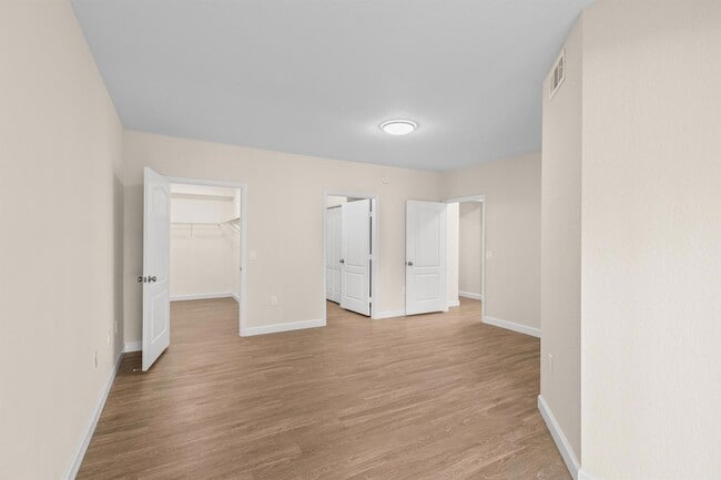 Building Photo - 1609 Belmont Pl