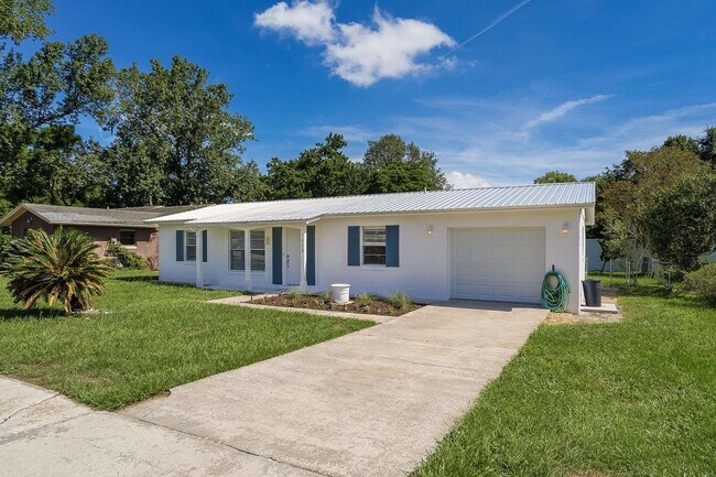 Building Photo - 1040 Dorado Dr