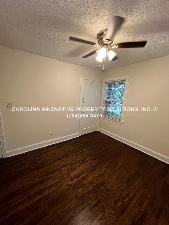 Building Photo - 2830 Phillips Ave
