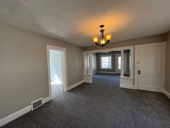 Building Photo - 3339 W.84th