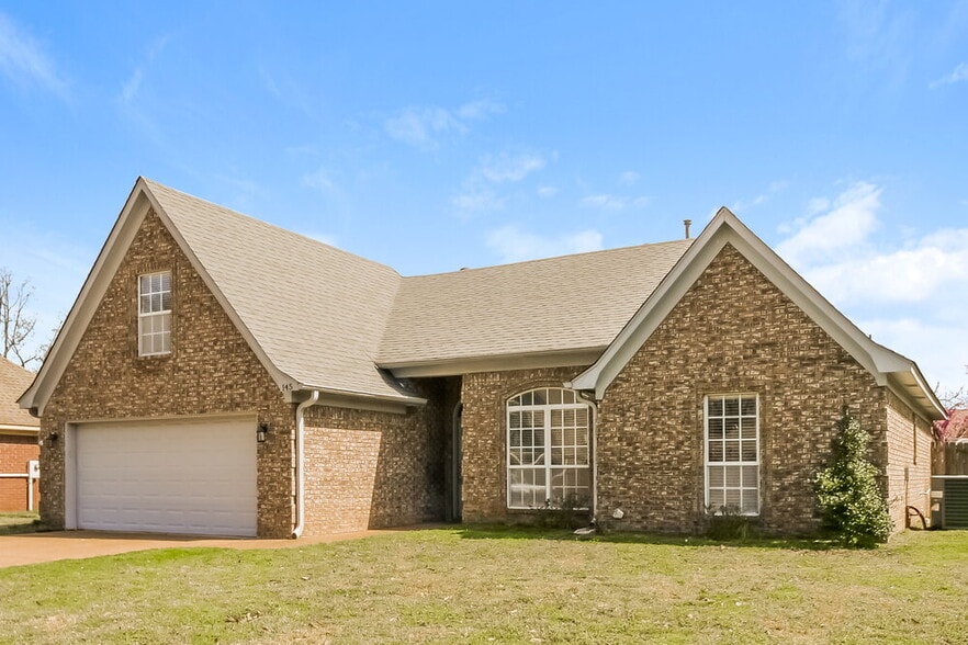 Building Photo - 145 Cameron Dr