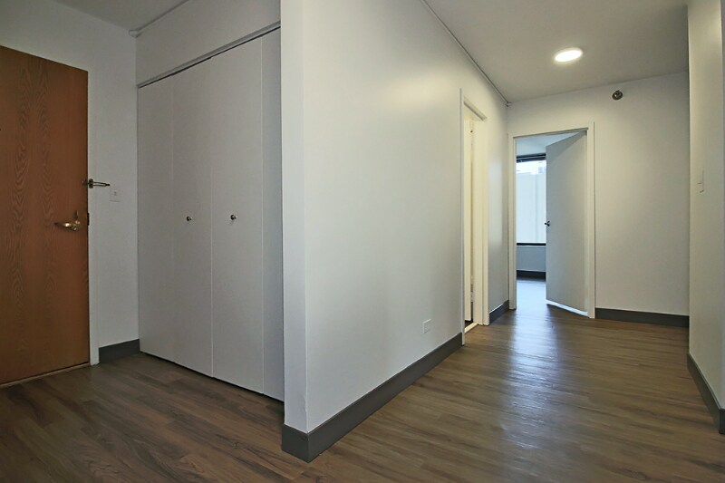 Building Photo - 410 E Ohio St