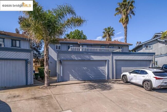 Building Photo - 905 Lido Cir