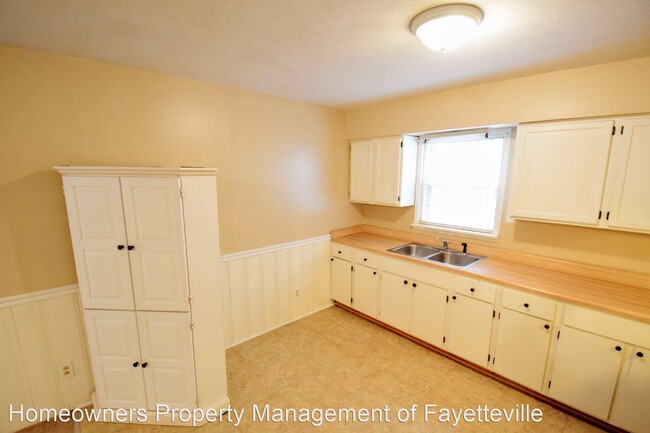 Building Photo - 3 br, 1.5 bath House - 3526 Melrose Rd