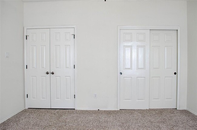 Building Photo - 14213 Willow Tank Dr