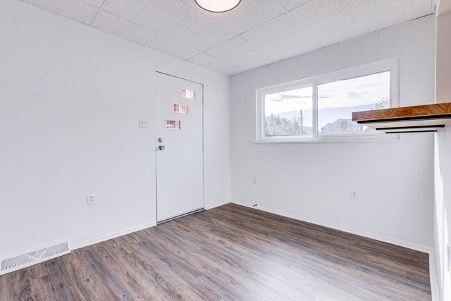 Building Photo - 80 Beltzhoover Ave