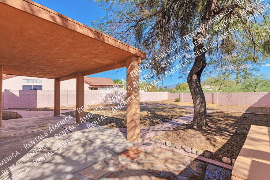 Building Photo - 3460 W Sky Ridge Loop