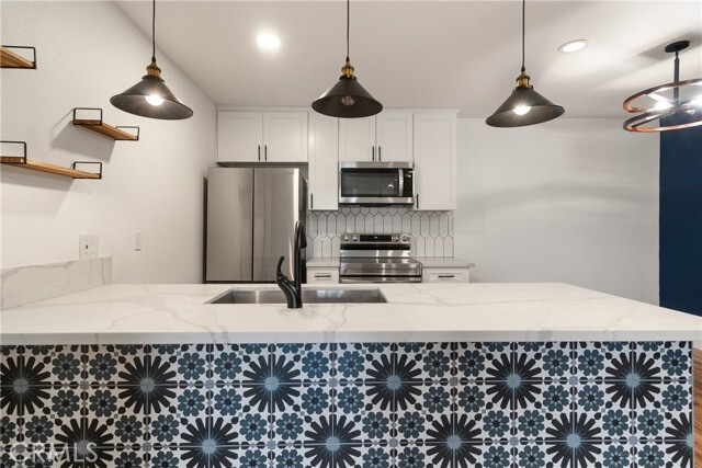 Building Photo - 23653 Golden Springs Dr