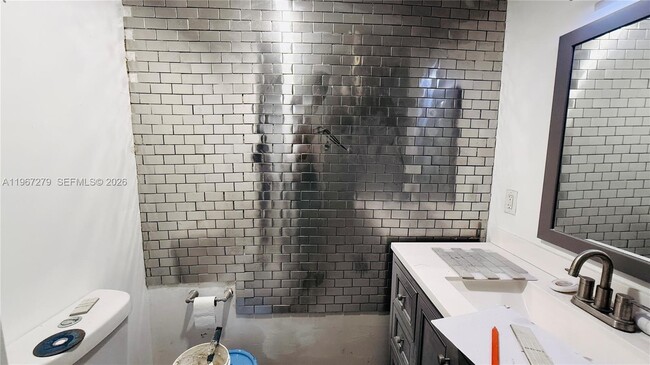 Building Photo - 2318 Washington St