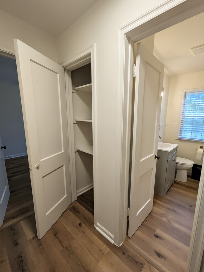 Building Photo - 2232 SW Plass Ave